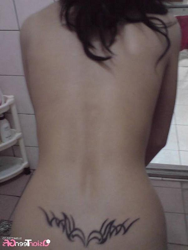 10P Sweet young babe gets ready for blowjob