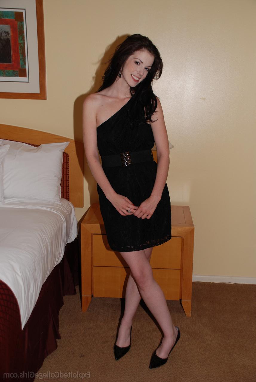 16P Amateur college freshman girl