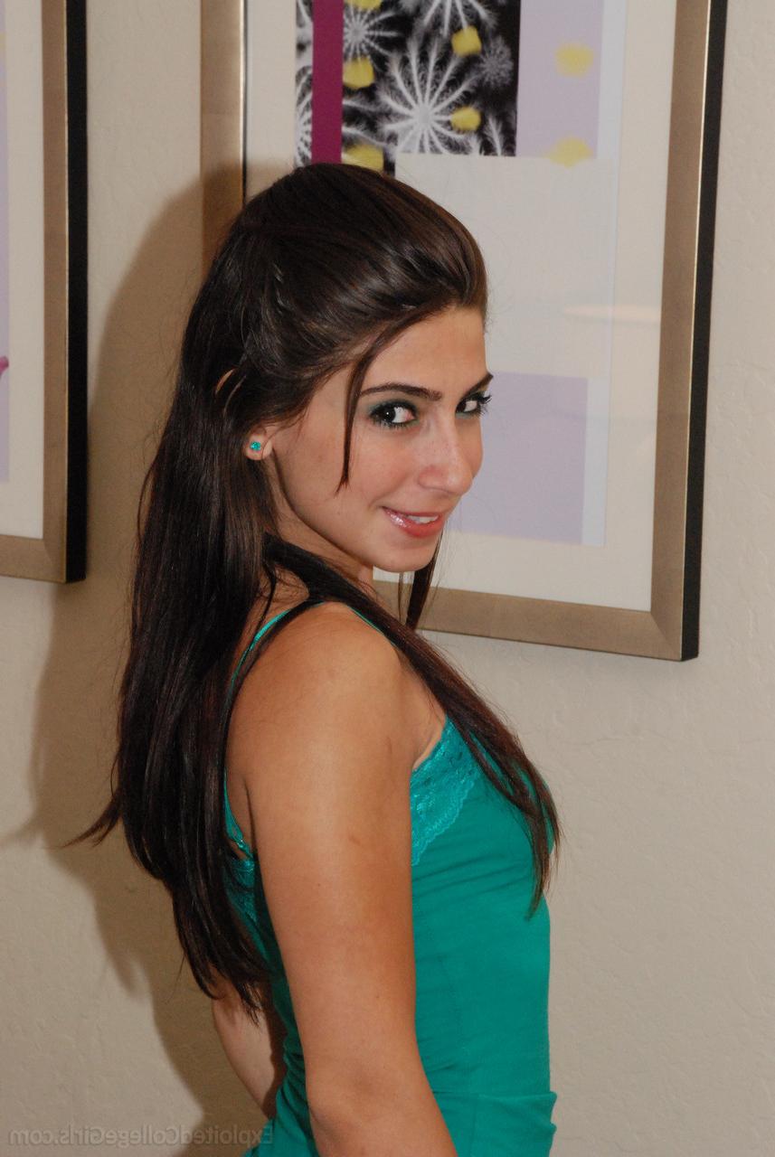16P Amateur college freshman girl