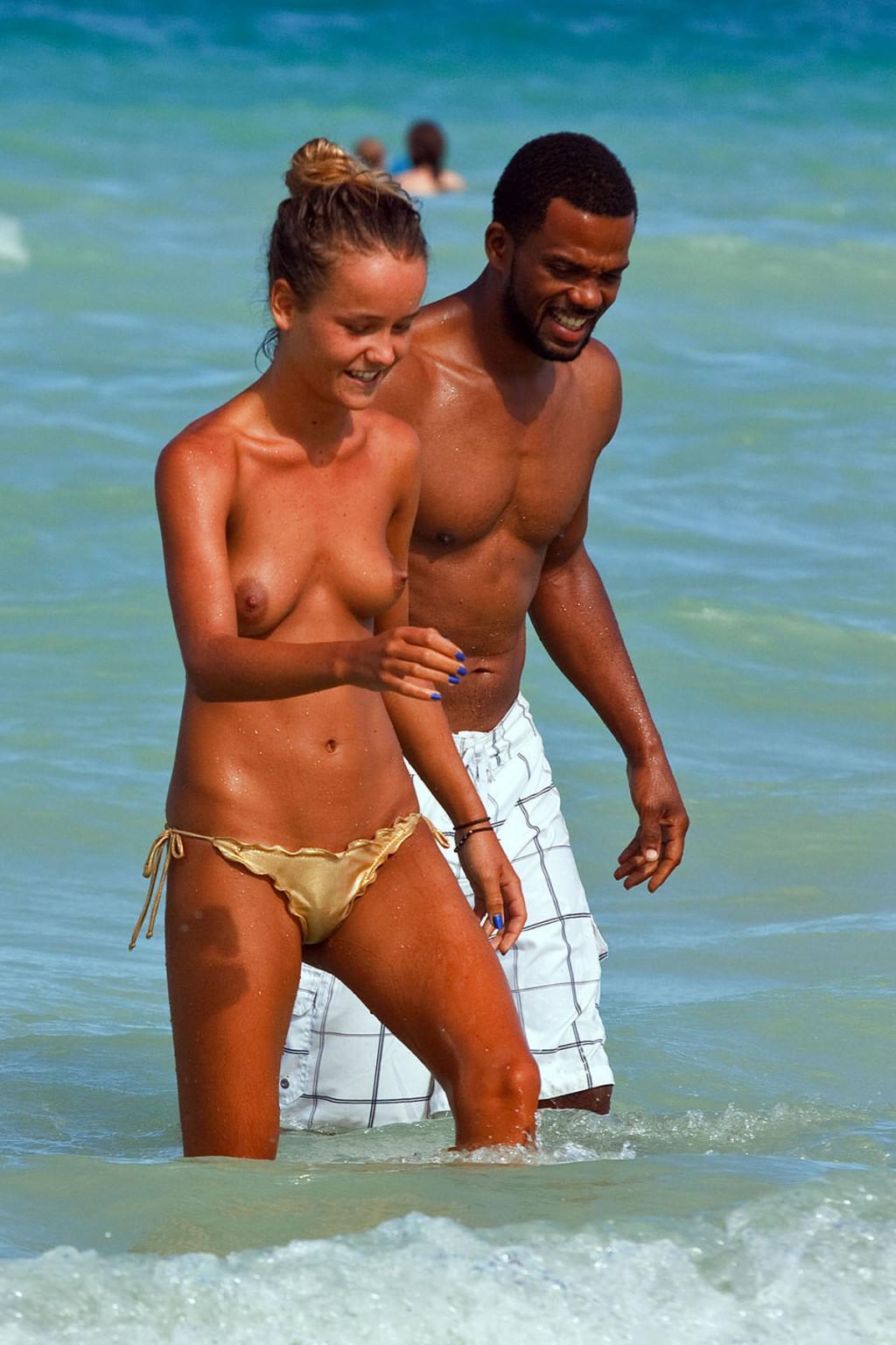 18P Candid beach teens topless enjoying the sun topless sunbathing