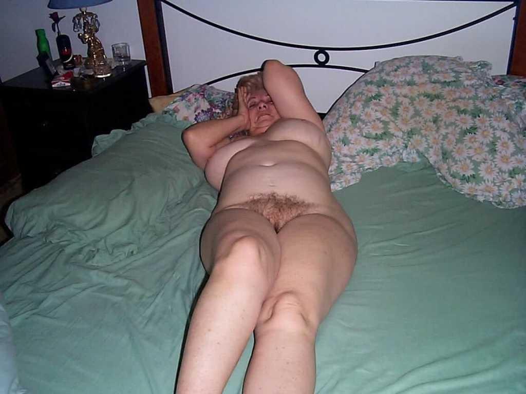 16P hairy amateur matures posing nude