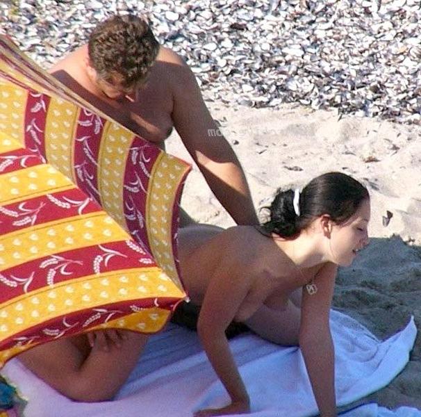 15P Spy shots of hot girls from nudist beach