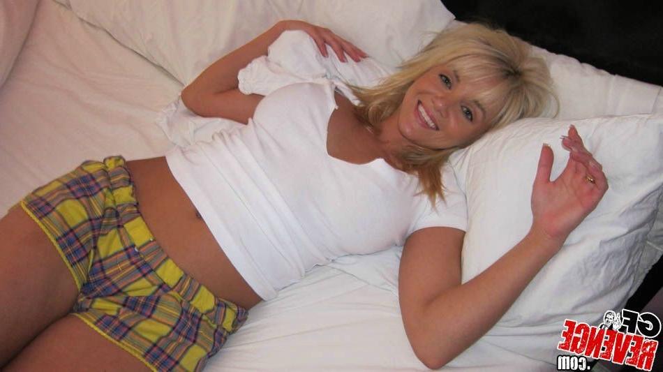 17P Sexy blonde girlfriend spreads her pussy for the camera