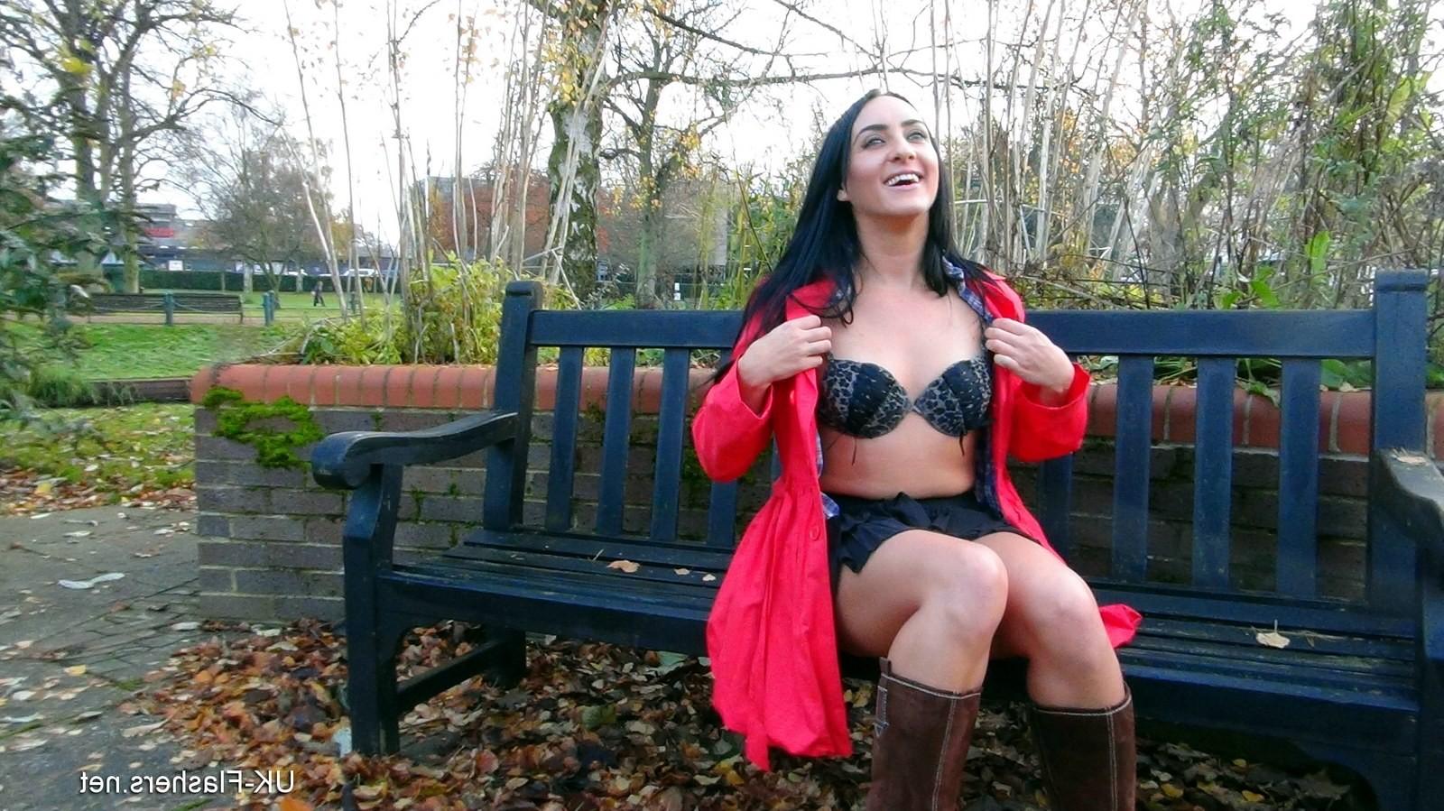 16P Sexy Chloe exposes her pussy despite the cold weather and plays 