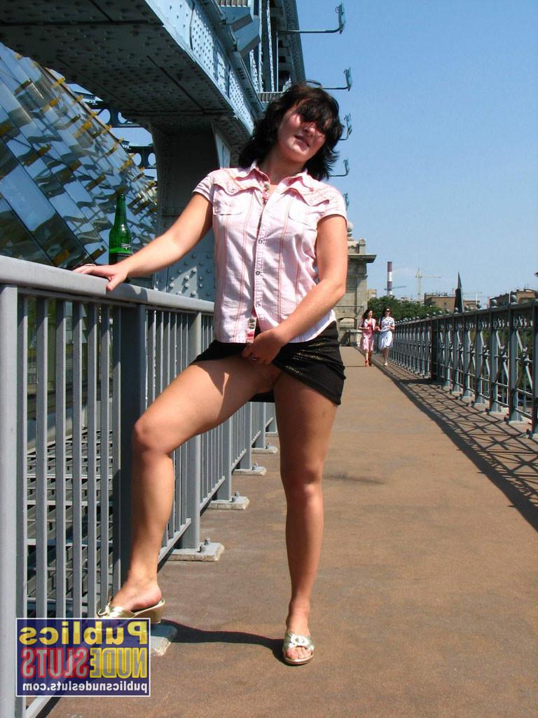 15P The always sexy Darja flashing