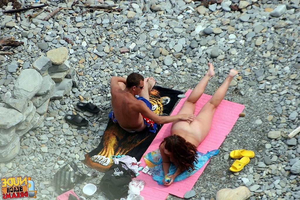 15P Lucky guy playing with gfs pussy on the publick beach