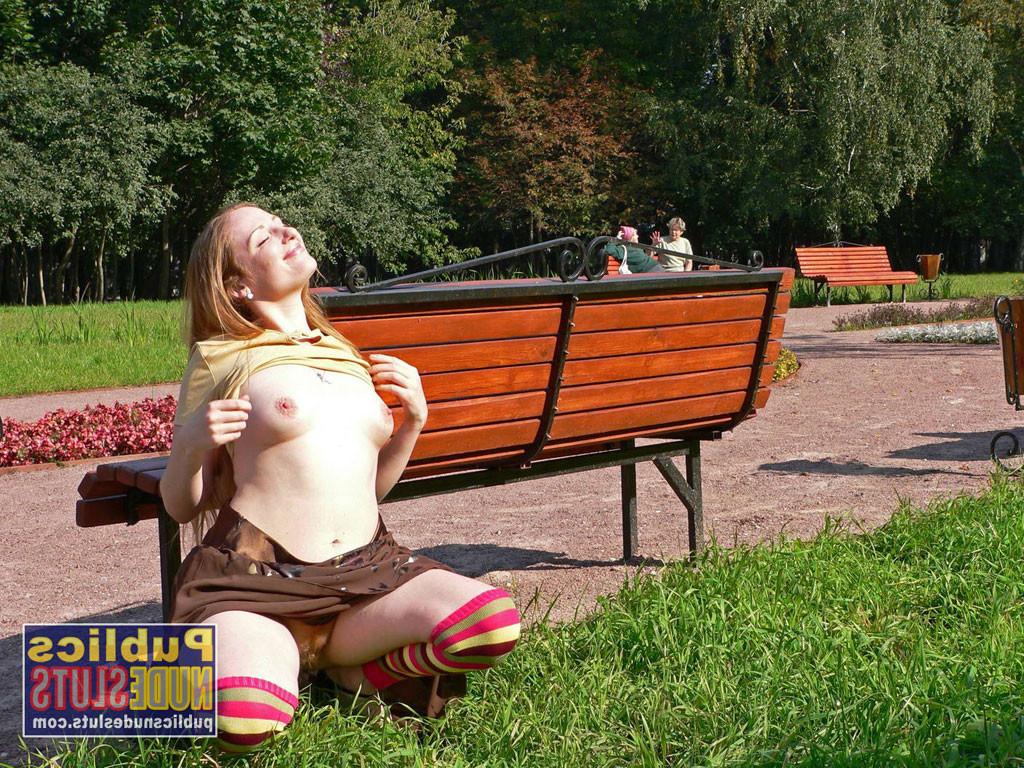 15P Very sexy redhead flashing in the park