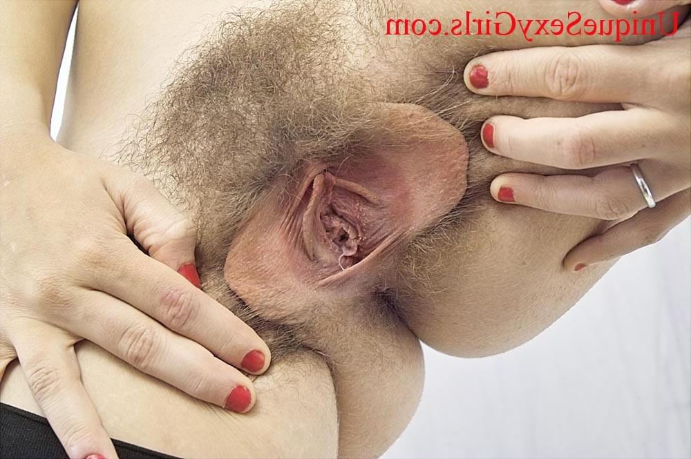 16P amateur with very hairy bush and ass crack