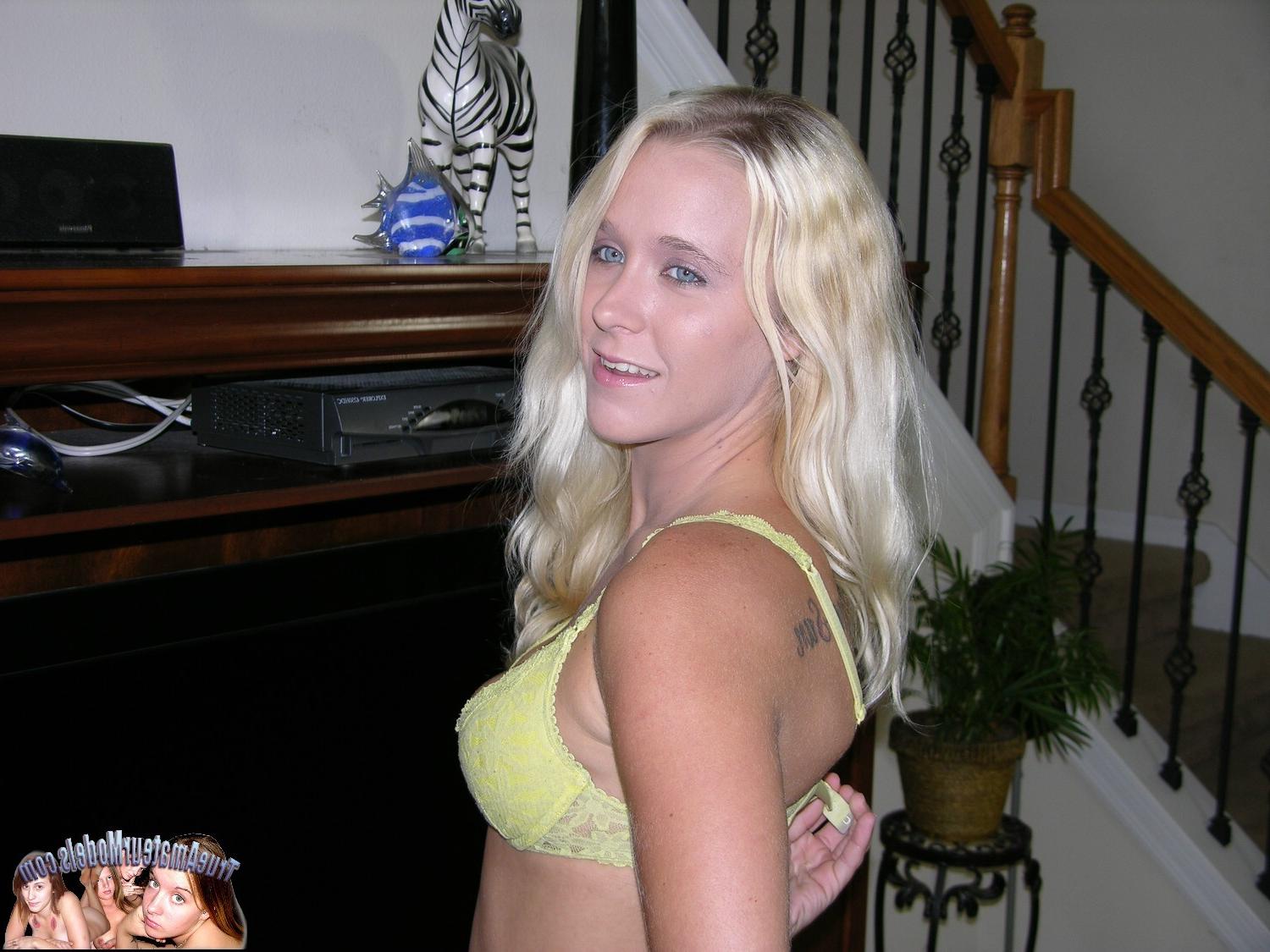 10P Amateur Blonde Nude Girl Modeling Nude - Julie J.