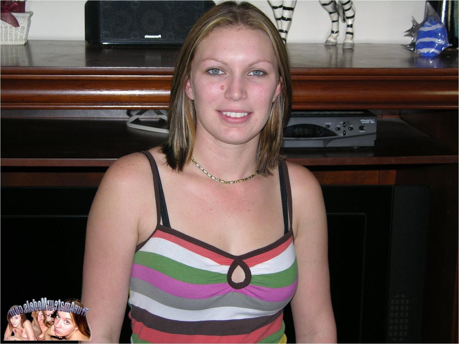 10P Year Old Amateur Girl Spreading All Apart Nude
