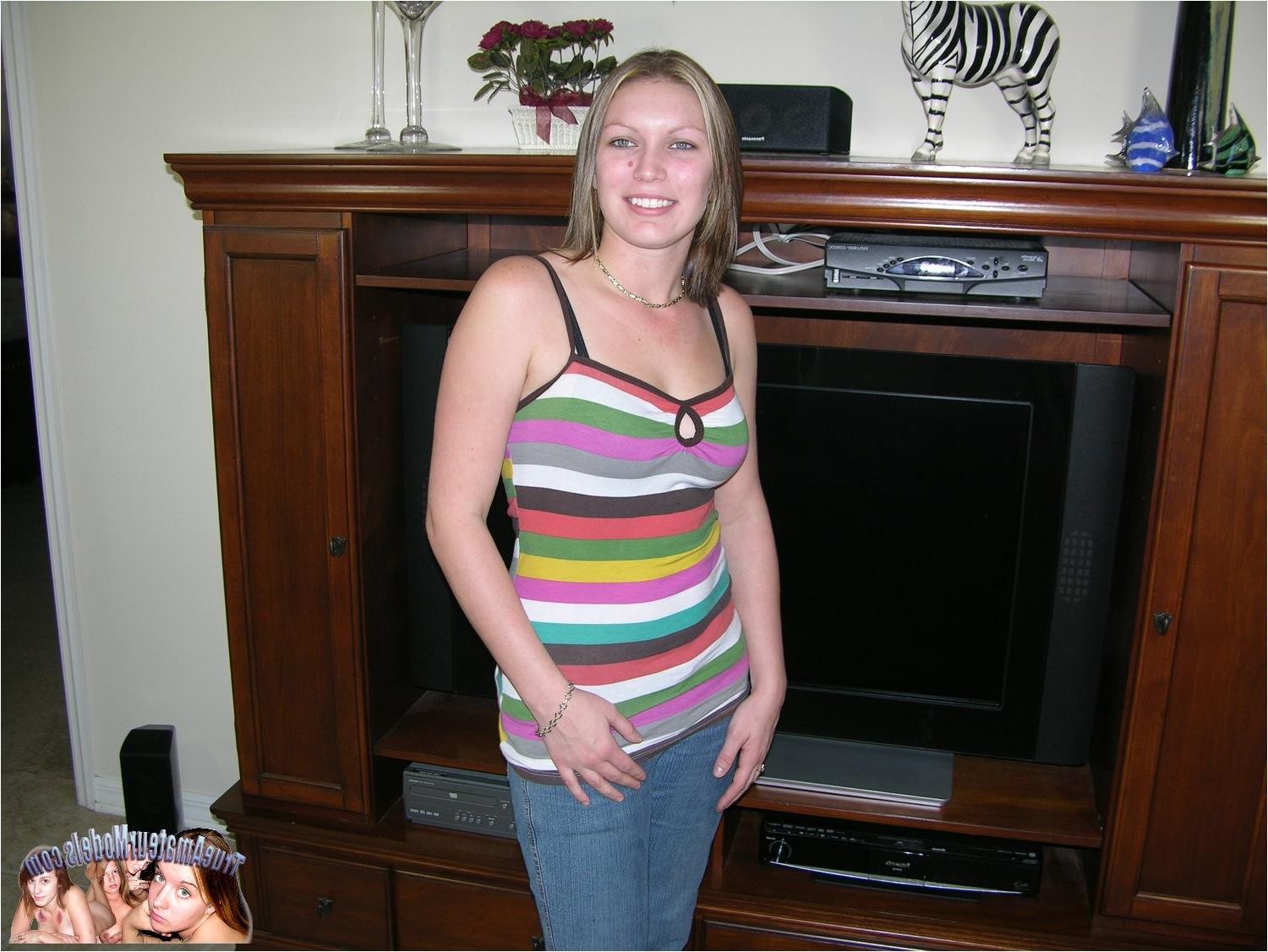 10P Year Old Amateur Girl Spreading All Apart Nude