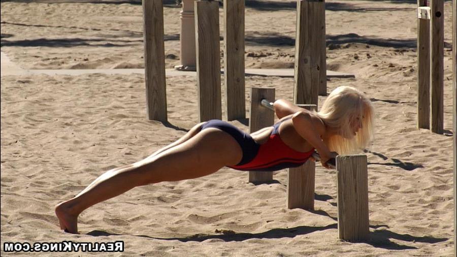 6P Super hot beach life guard gets her pussy nailed in the parking lot after suckin