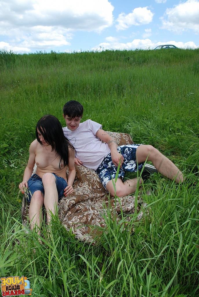 14P Super naughty nude beach blowjob