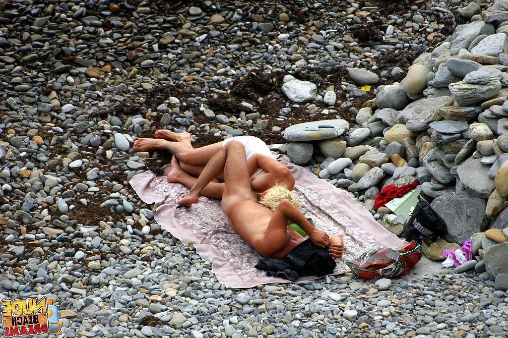 15P Blowjob on the publick beach  what can be better