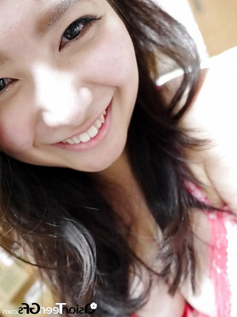 7P Sexy asian teen girls with hairy pussy