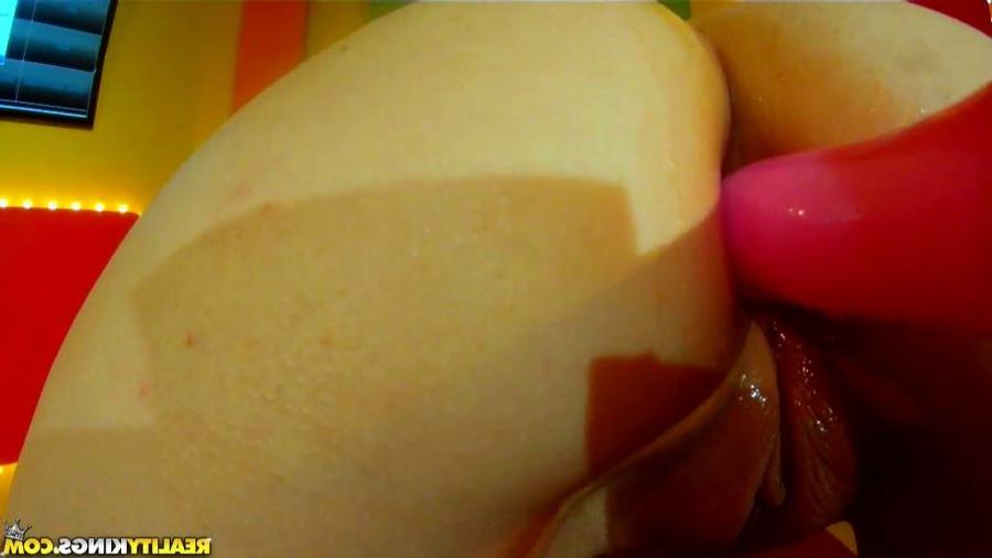 16P Real amateur teens having sex for money on camera