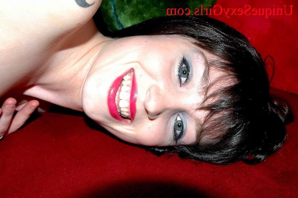 15P hairy pussy milf toying