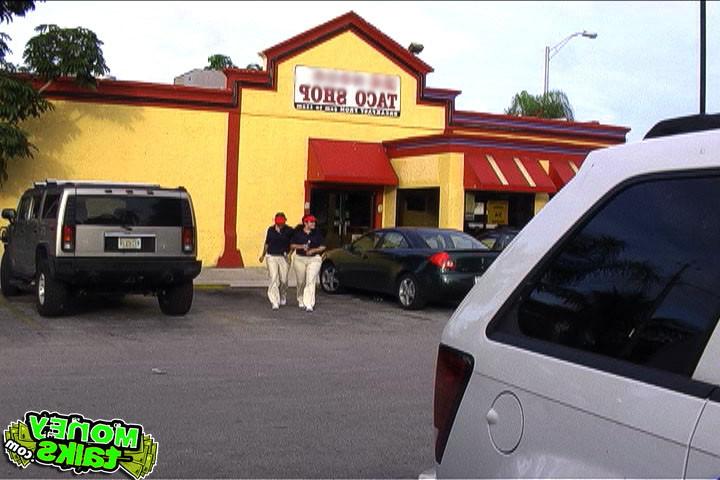 24P These 2 drive thru cuties take a 100 to flash and another 300 to fuck some custo