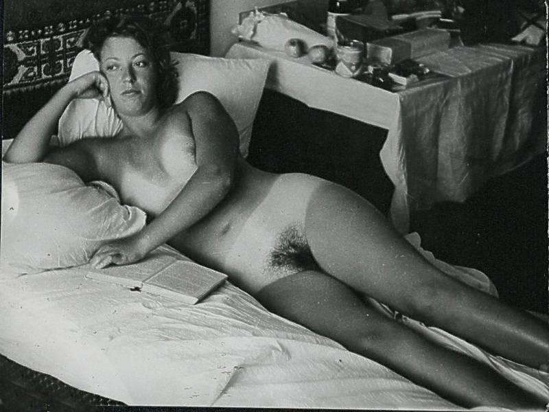 10P Retro hairy amateurs sex pictures