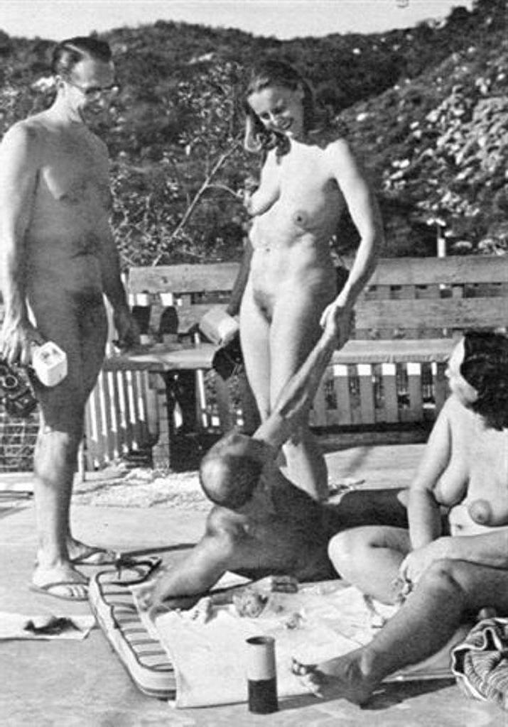 10P Vintage beach nudist