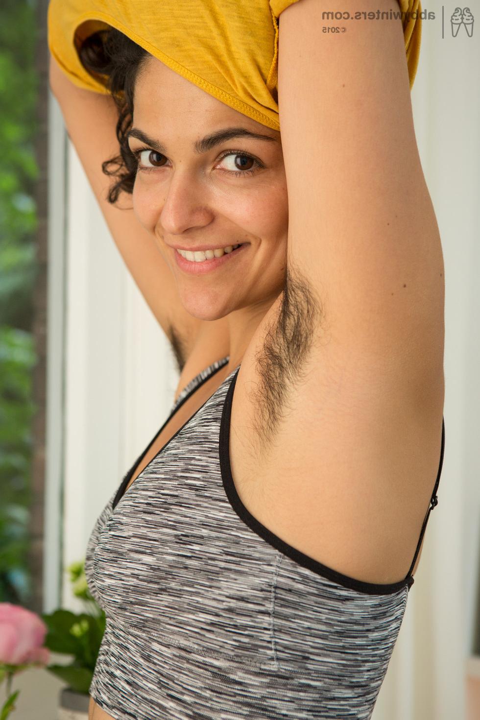 13P Hairy pussy girl Laura N