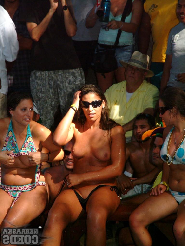 15P Amateur Wet TShirt Contest with hot nude Nebraska Coeds