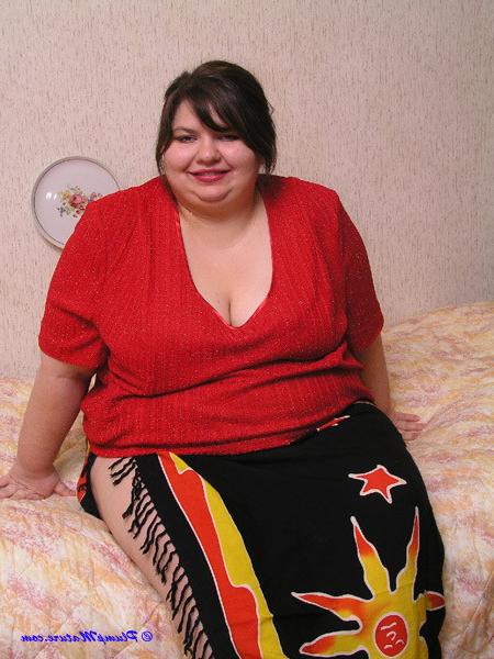 15P Exciting really big woman trying to masturbate