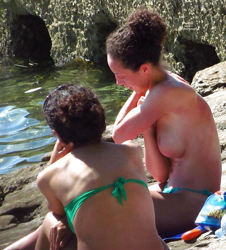 25P Topless Nude Beach 5