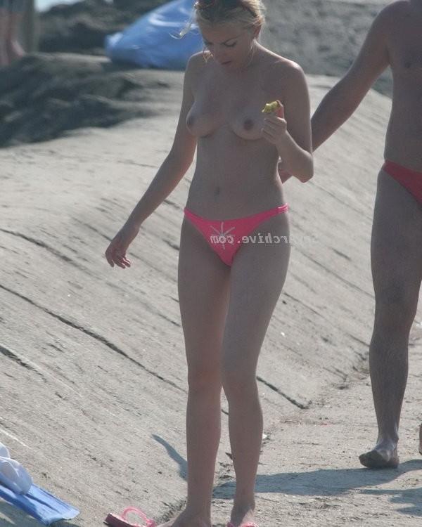 15P Hidden beach cam photos