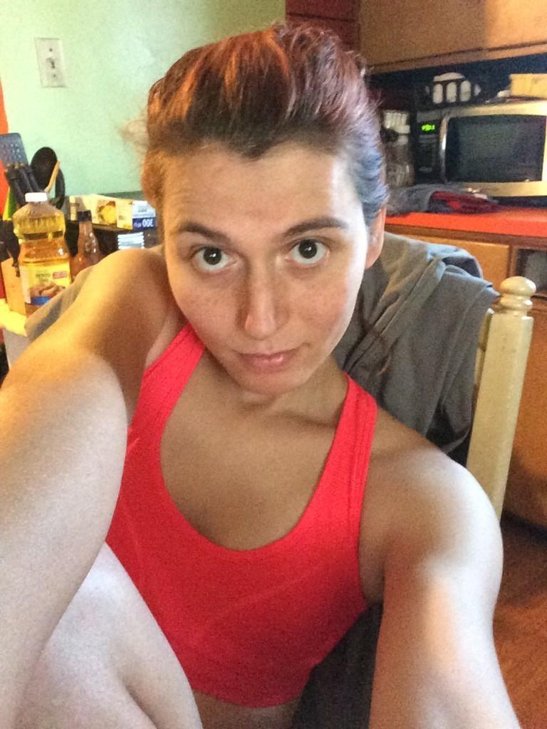 13P Shemale fitness selfies
