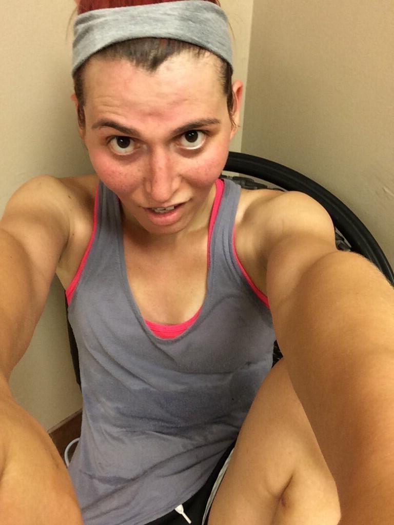 13P Shemale fitness selfies