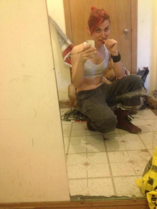 13P Shemale fitness selfies