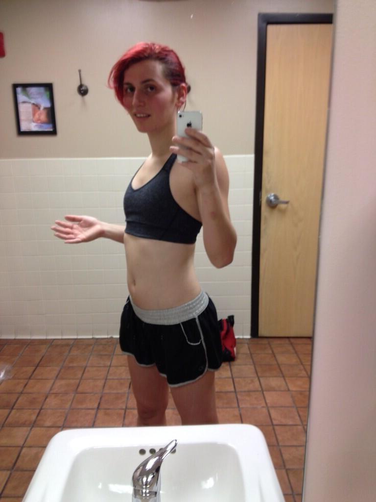 13P Shemale fitness selfies