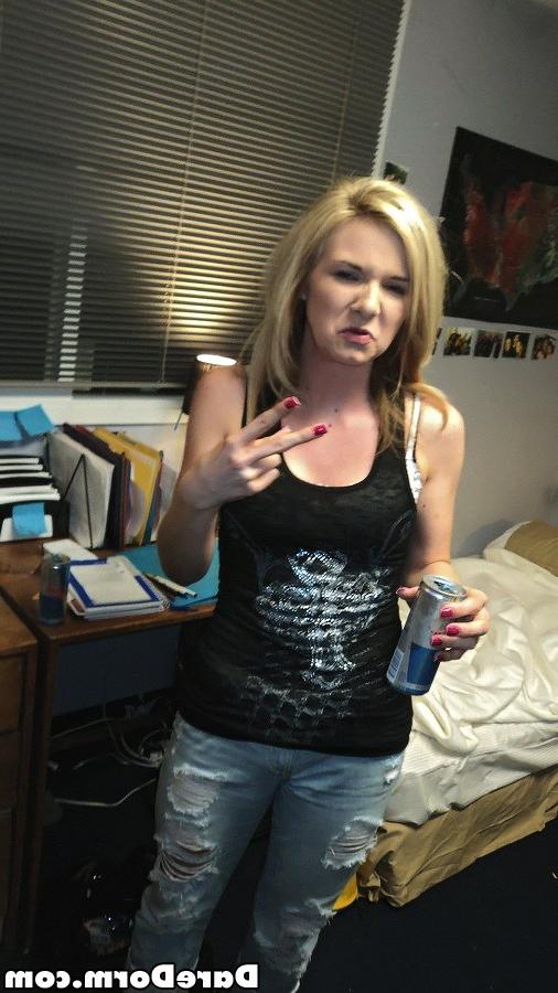 16P College coeds dorm party