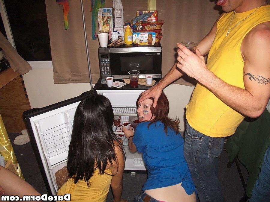 16P College coeds dorm party