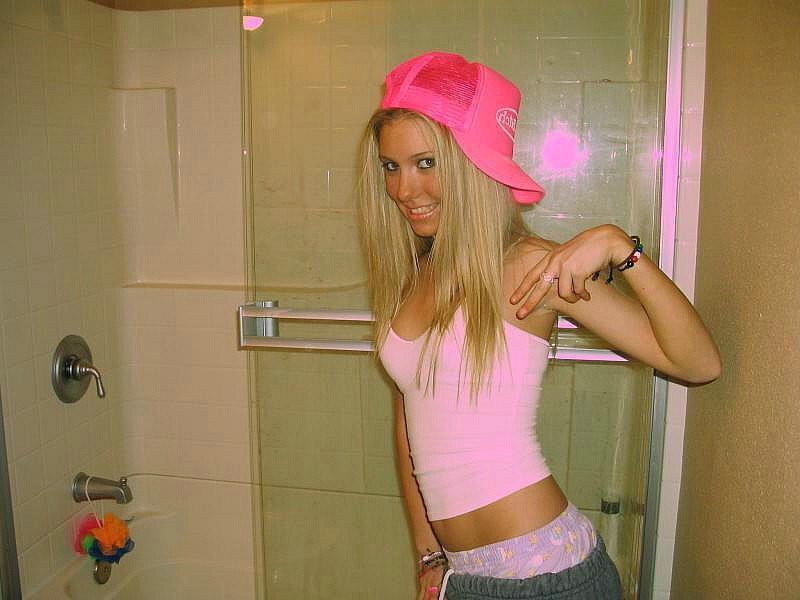 12P Super hot pictures of amateurs girlfriends