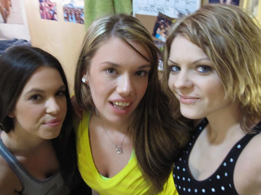 16P College coeds dorm party