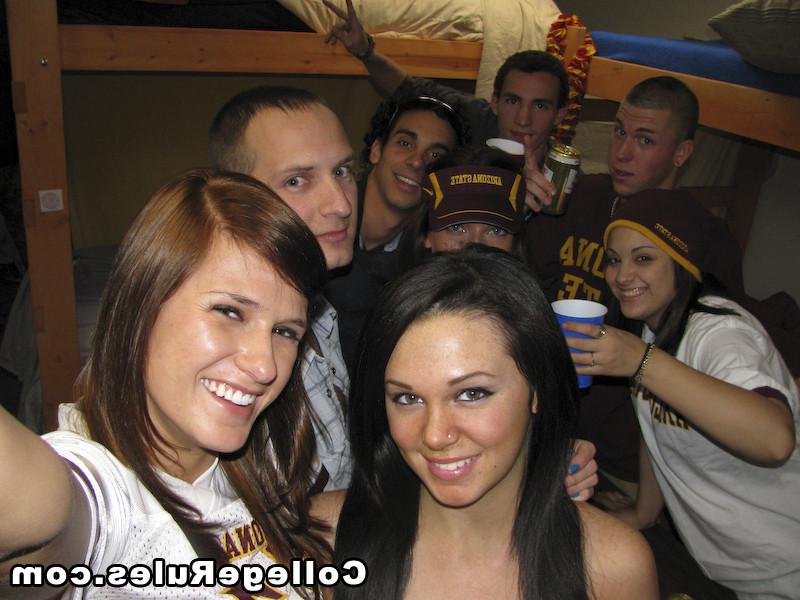 16P Drunk college sluts get their slits pounded at a college orgy