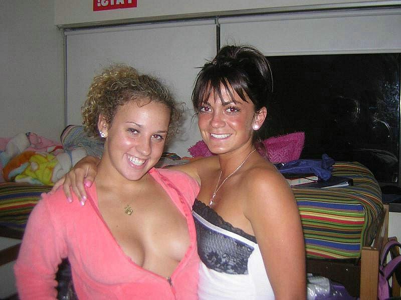 11P Nice set of pics stolen from Facebook of real girls