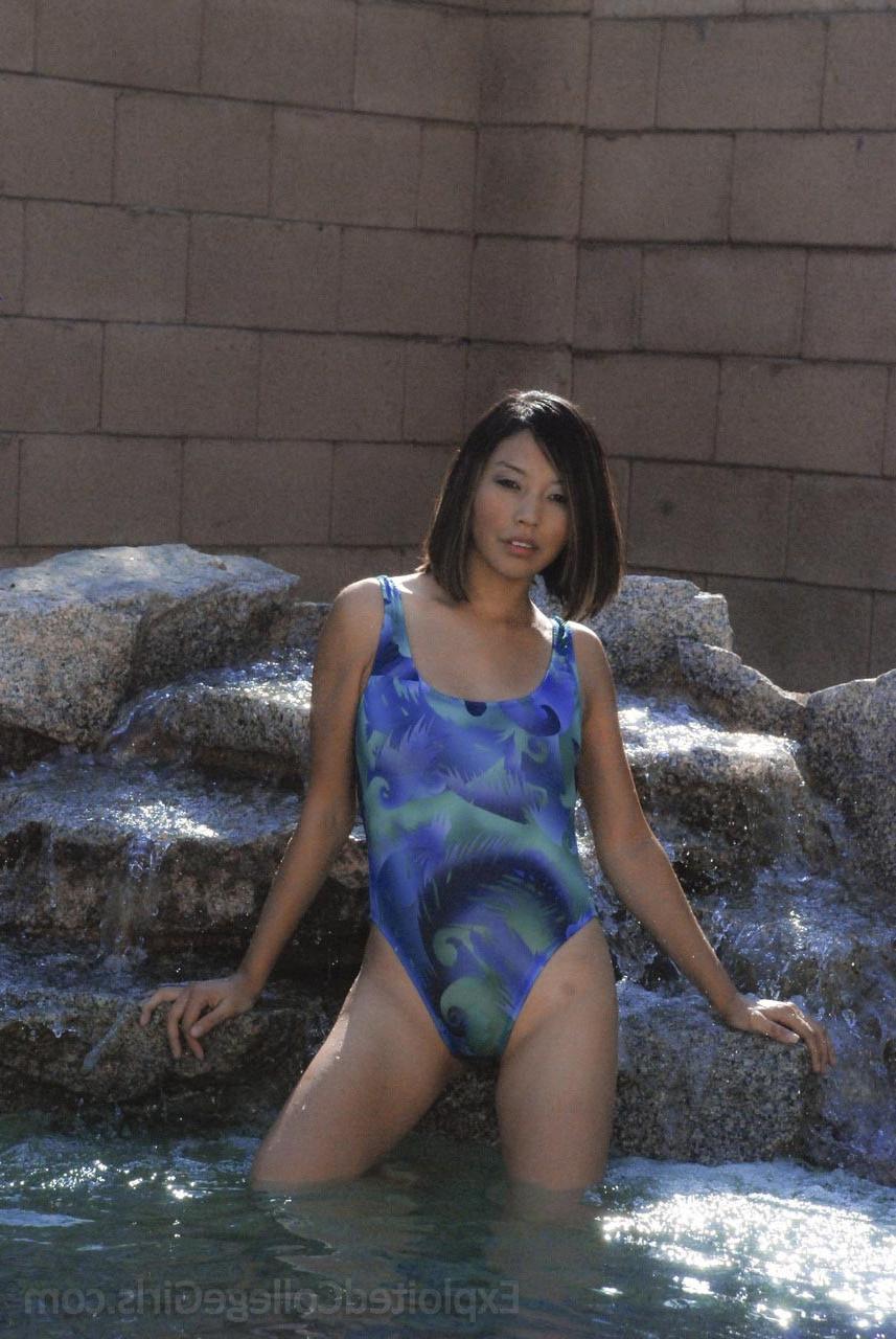 16P Amateur college asian sucks for cum on face
