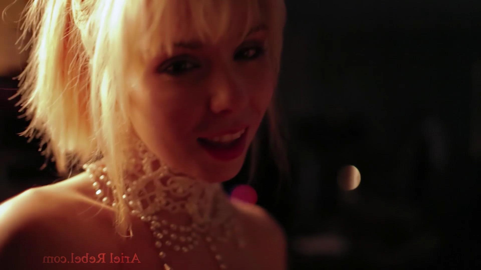25P Ariel Rebel blowjob