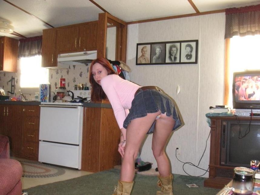 15P Big ass girlfriends posing for pictures
