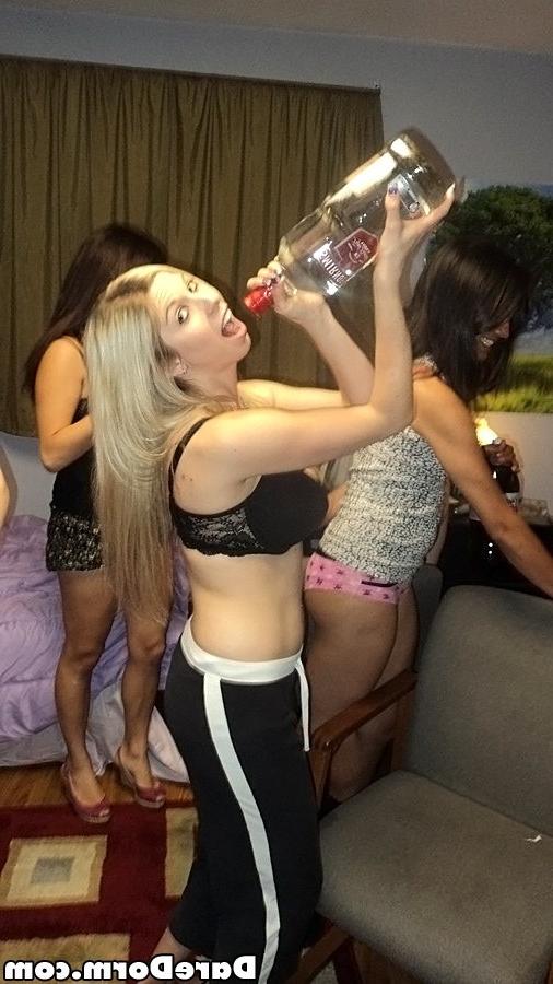 16P College coeds dorm party