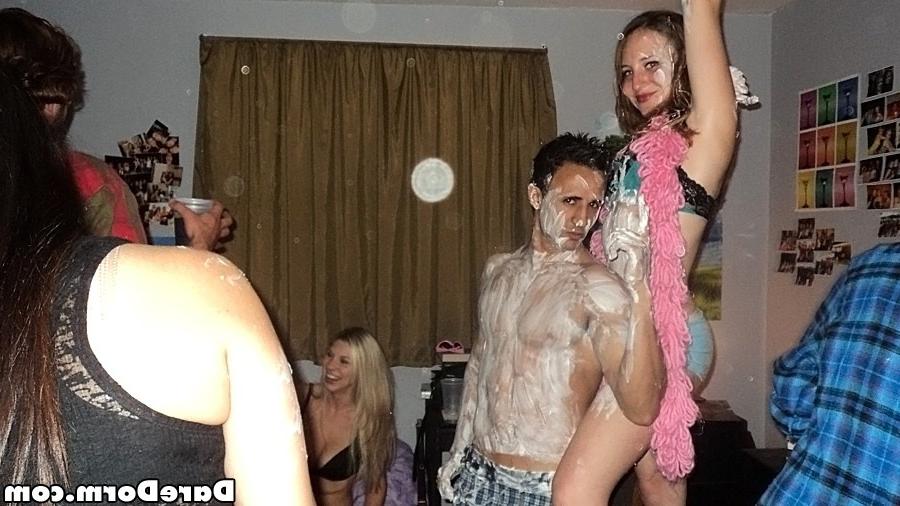 16P College coeds dorm party