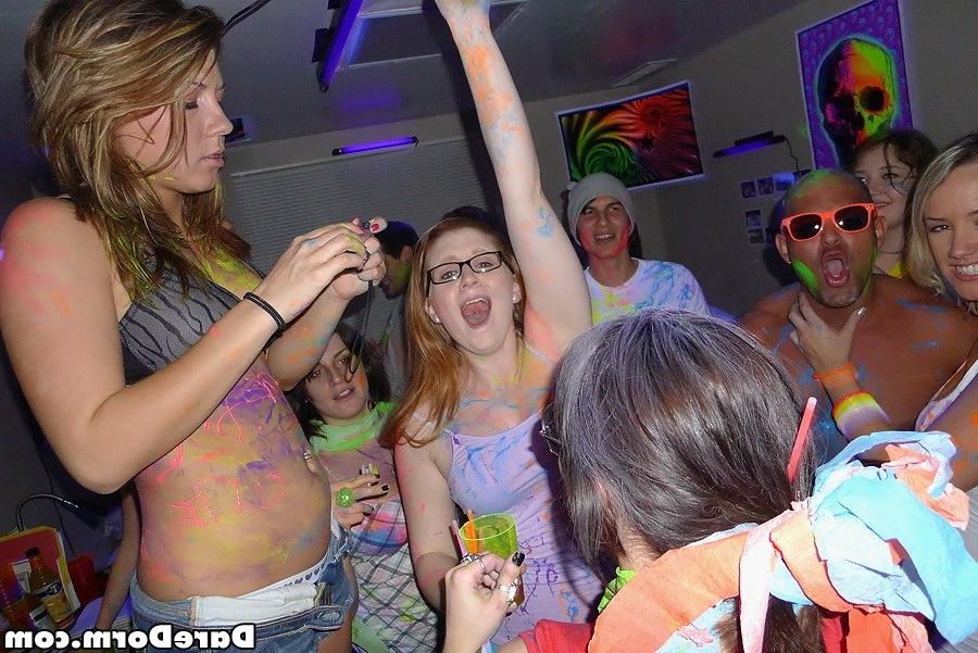 16P College coeds dorm party