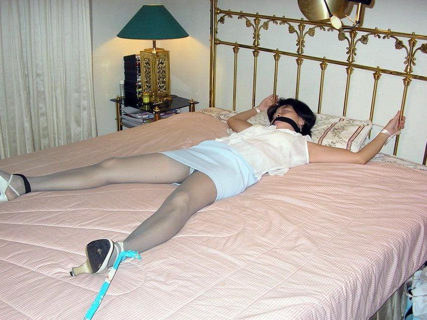 12P Asian housewife gets tied down to her bed and gagged