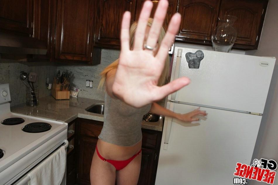 15P Girlfriend fucked on kitchen hot pictures