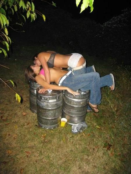 13P Real girlfriends exhibionist shots