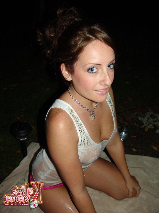 12P Kylie in a wet-t