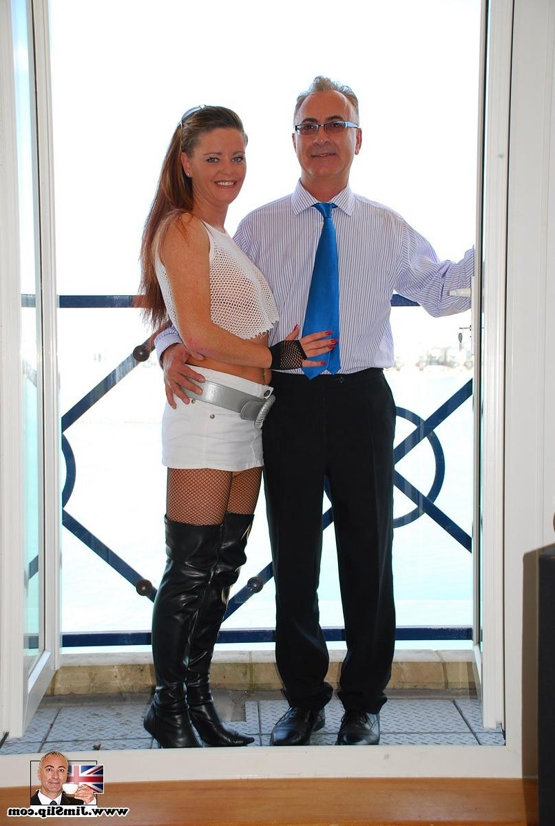 15P Very cute chick banged wearing leather stockings